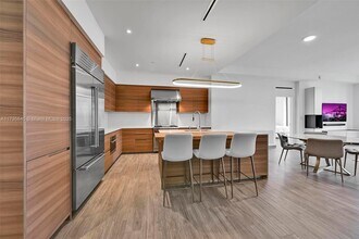 3581 E Glencoe St in Miami, FL - Building Photo - Building Photo