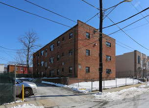 1835 Central Pl NE in Washington, DC - Building Photo - Building Photo