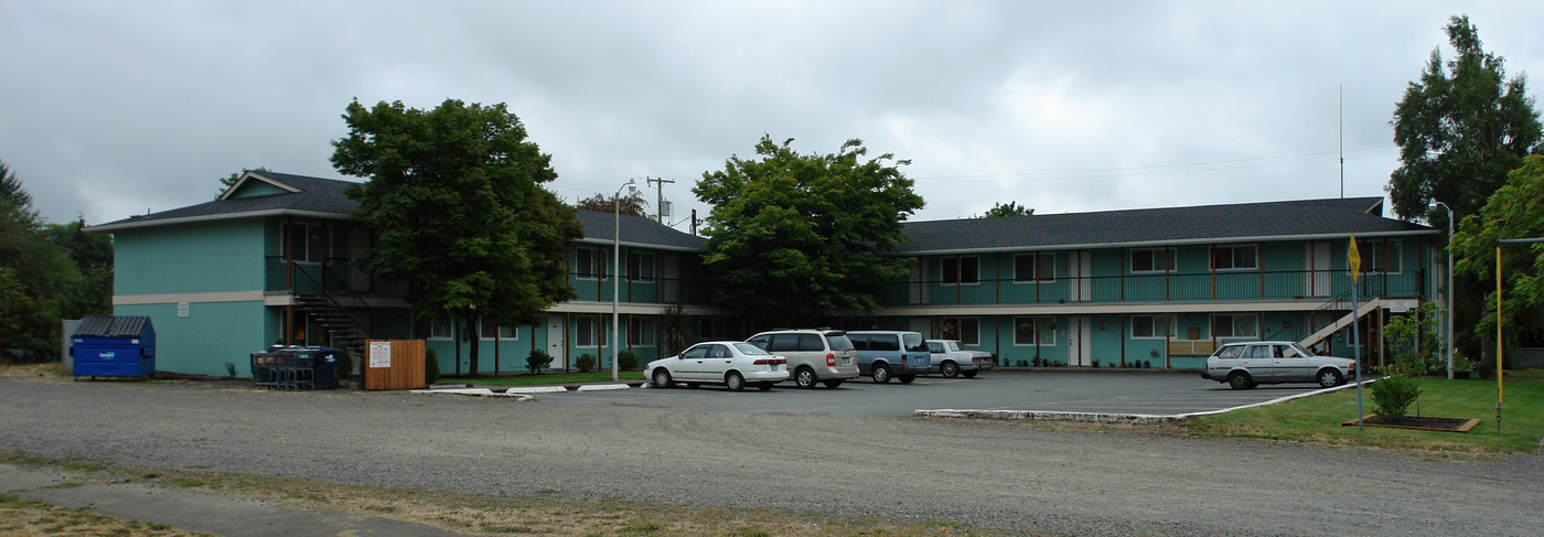 1491 5th St in Springfield, OR - Building Photo