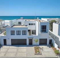 1716 Ocean Front, Unit 3-38 in Del Mar, CA - Building Photo