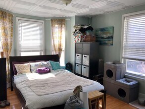 145 Orchard St, Unit 1 in Somerville, MA - Foto de edificio - Building Photo