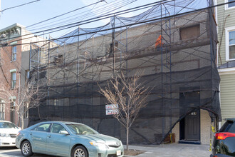 208 Brunswick St in Jersey City, NJ - Building Photo - Building Photo
