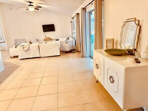 18561 Olive Rd in Ft. Myers, FL - Foto de edificio - Building Photo