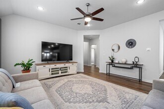 544 Saturnia Dr in Georgetown, TX - Building Photo - Building Photo