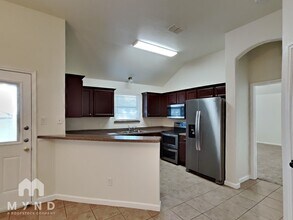 6513 Sierra Madre Dr in Fort Worth, TX - Foto de edificio - Building Photo