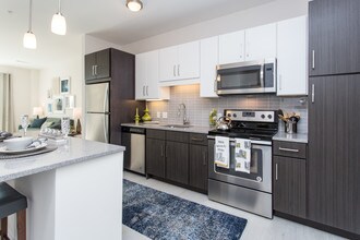 Bell Shrewsbury in Shrewsbury, MA - Building Photo - Interior Photo