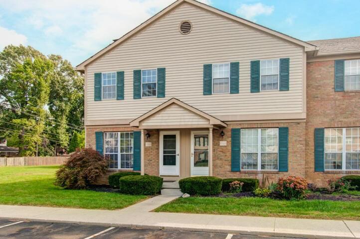 7766 Hansgrove Ct in Dublin, OH - Foto de edificio