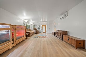 19036 Genevieve Rd in Redding, CA - Building Photo - Building Photo