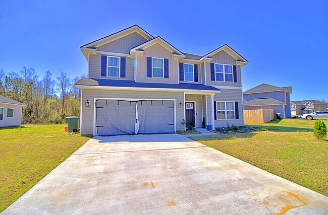 991 Meloney Dr in Hinesville, GA - Building Photo - Building Photo