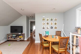 848 N Wood St, Unit 3 in Chicago, IL - Building Photo - Building Photo
