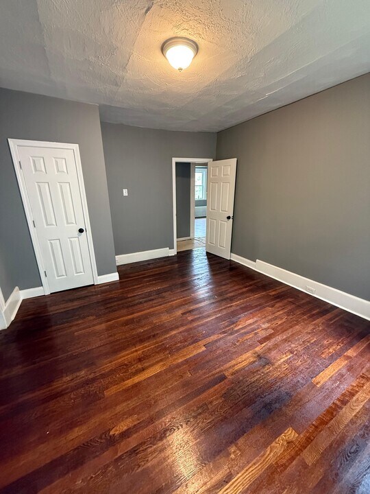 16 Fairview St, Unit 1 in Waterbury, CT - Foto de edificio