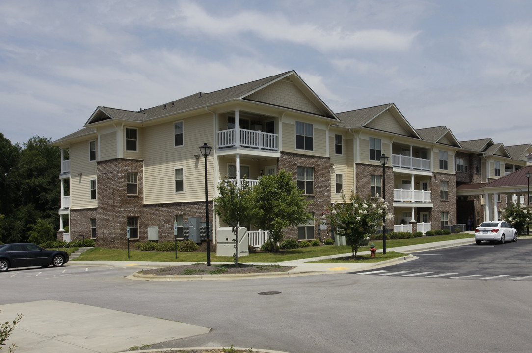 Manor York Senior in Rock Hill, SC - Foto de edificio