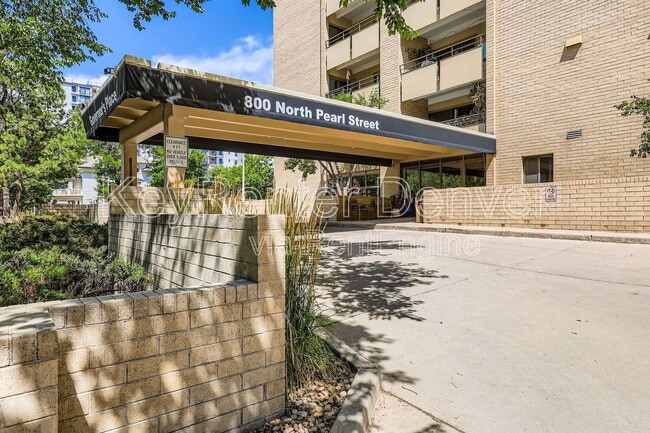 property at 800 N Pearl St