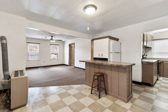 82 Woodland St in Fitchburg, MA - Building Photo - Building Photo