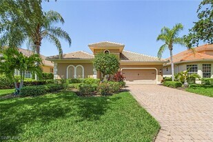6753 Bent Grass Dr in Naples, FL - Building Photo