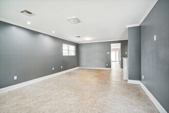 6752 Fleur De Lis Dr in New Orleans, LA - Building Photo - Building Photo