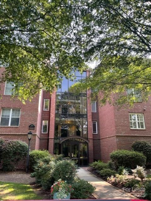 725 Magnolia Ave in Charlotte, NC - Foto de edificio - Building Photo