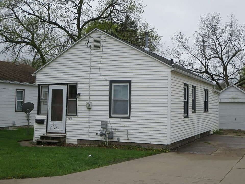 641 Wyoming St in Waterloo, IA - Building Photo