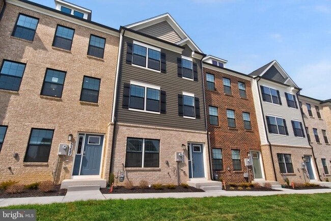 property at 5225 Manor Park Dr