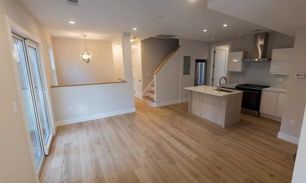 14 Sumner St, Unit 3 in Boston, MA - Building Photo