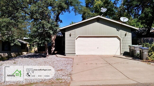 3847 Red Bluff St in Shasta Lake, CA - Building Photo - Building Photo