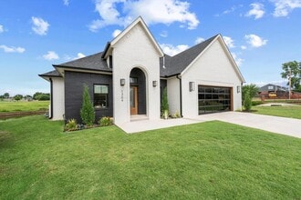 1304 Katelyn Ct in Yukon, OK - Building Photo - Building Photo