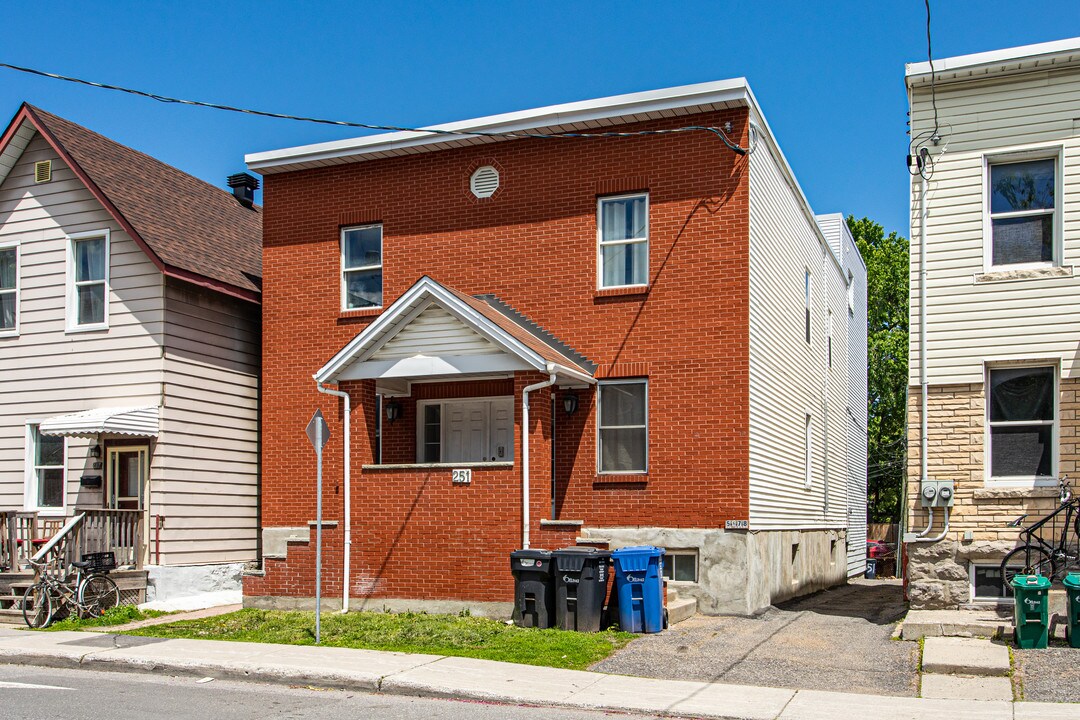 251 Percy St in Ottawa, ON - Building Photo