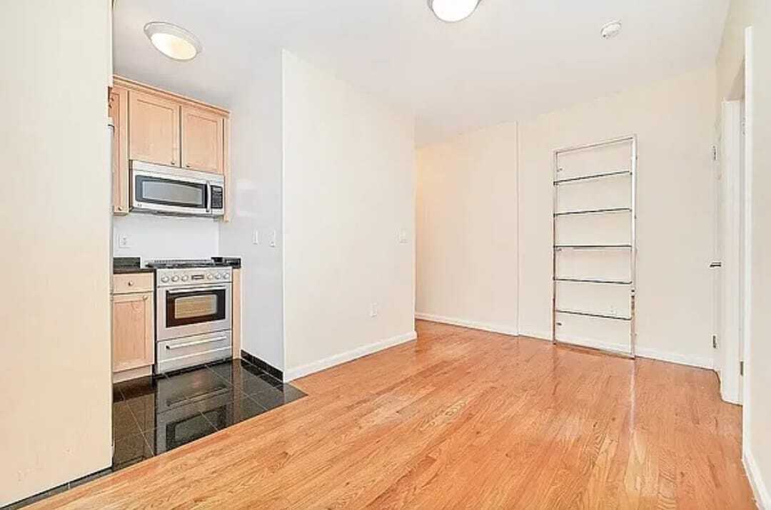 277 Mott St, Unit 1R in New York, NY - Building Photo