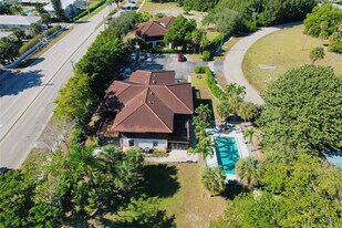 444 Pine Cir in Boca Raton, FL - Building Photo