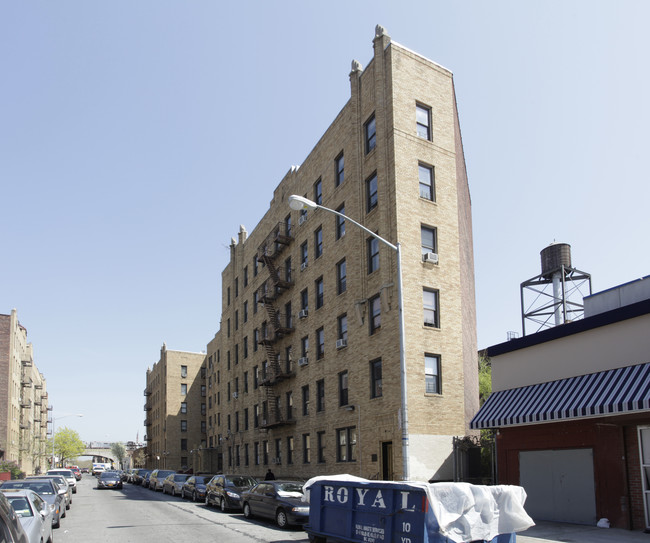 45-35 44th St in Sunnyside, NY - Building Photo - Building Photo