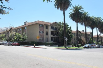 Casa Palmero in Los Angeles, CA - Foto de edificio - Building Photo