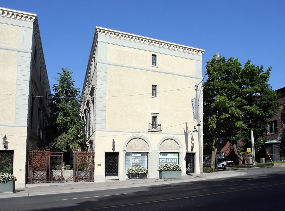 Crescent Road Apartments in Toronto, ON - Building Photo