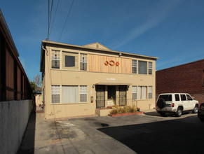 711 Grant St in Santa Monica, CA - Building Photo - Building Photo