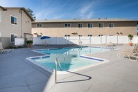 Building Photo - Barclay Square Apartamentos in San Diego, California