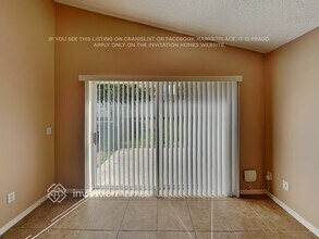 160 Springfield Pass in Davenport, FL - Foto de edificio - Building Photo