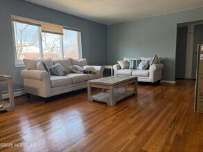 5 Juniper Ln in Eatontown, NJ - Building Photo - Building Photo