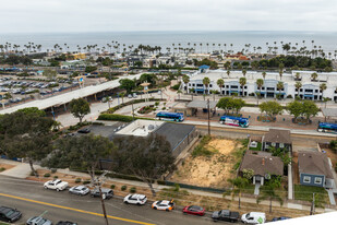 119 S Tremont St in Oceanside, CA - Building Photo