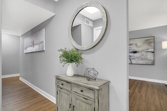 Verona at Silver Hill in Suitland, MD - Foto de edificio - Building Photo