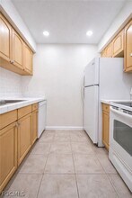 633 SE 12th Ct in Cape Coral, FL - Building Photo - Building Photo