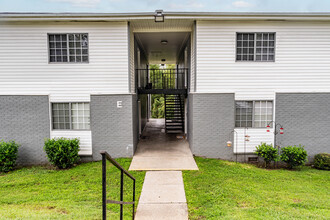 Avondale Park in Clarksville, TN - Foto de edificio - Building Photo