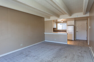 Boulder Crescent in Colorado Springs, CO - Foto de edificio - Interior Photo