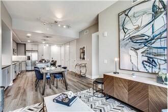 9758 Katy Fwy in Houston, TX - Building Photo - Building Photo