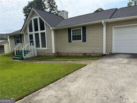 3101 Brooks Dr in Snellville, GA - Building Photo