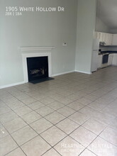 1905 White Hollow Dr in Greenville, NC - Building Photo - Building Photo