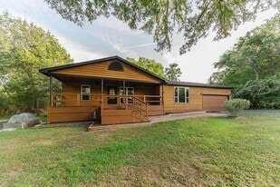 188 W Kaanapali Ln in Bastrop, TX - Building Photo