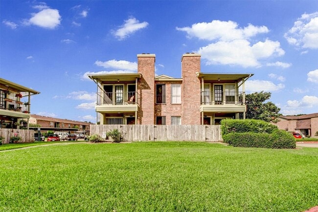 18800 Egret Bay Blvd, Unit 804 in Houston, TX - Foto de edificio - Building Photo