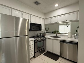 9103 SW 138th Pl in Miami, FL - Building Photo - Building Photo
