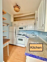1161 Commonwealth Ave, Unit 8 in Boston, MA - Building Photo