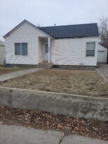 517 E Gladys Ave in Hermiston, OR - Building Photo