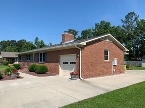 213 Dogwood St in Havelock, NC - Building Photo - Building Photo